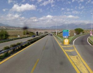 auto contromano