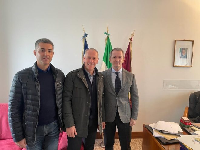 il Segretario Generale Regionale Vincenzo PINO, il Segretario Nazionale Quintino DE LUCA ed il Questore di Cosenza Miche Maria SPINA.